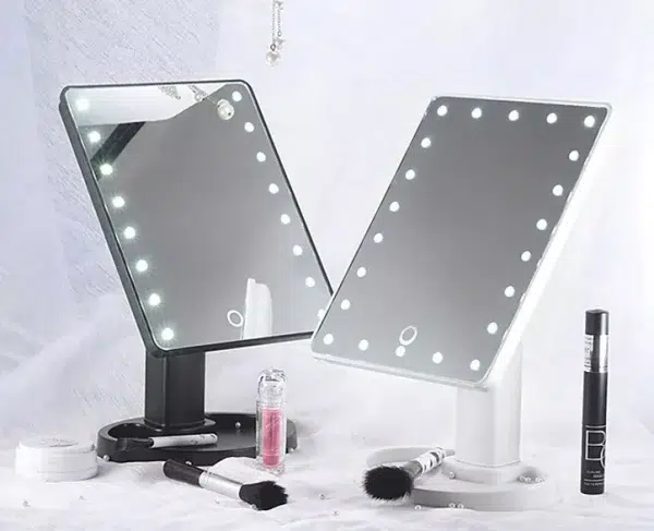 ESPEJO PARA MAQUILLAJE NEGRO CON LUZ LED - Imagen 4