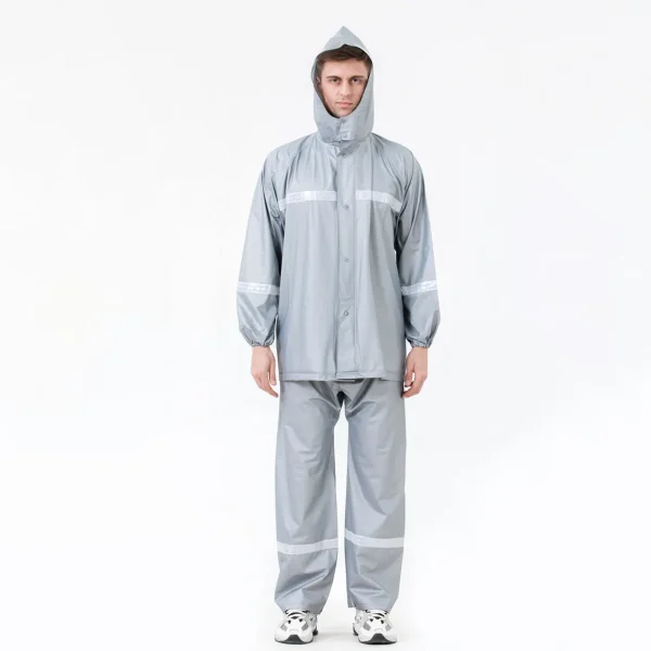 CONJUTO IMPERMEABLE PARA LLUVIA CON CINTA REFLECTIVA