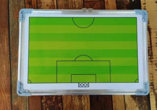 Tablero táctico de aluminio para fútbol, basket y volley